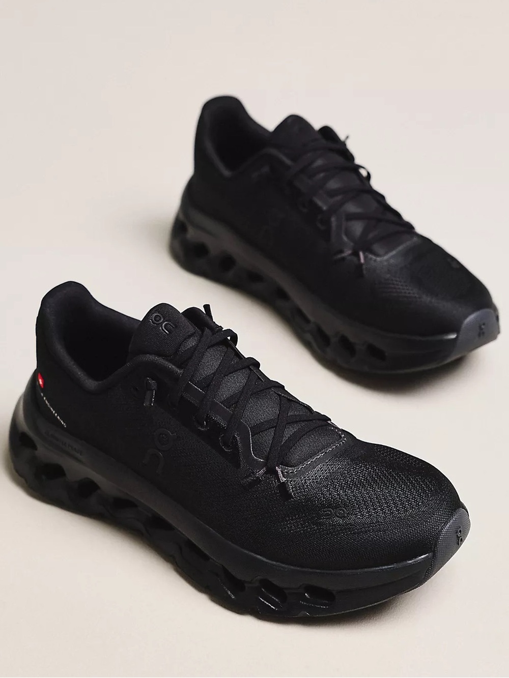 NWOT ON Running On Cloudtilt Sneakers in eclipse black shoes size 6.5 women’s